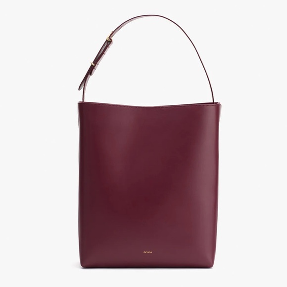 Cuyana Oversized Linea Bag • Smooth Leather • Cherry • MSRP $558 • Sold Out - Picture 2 of 11